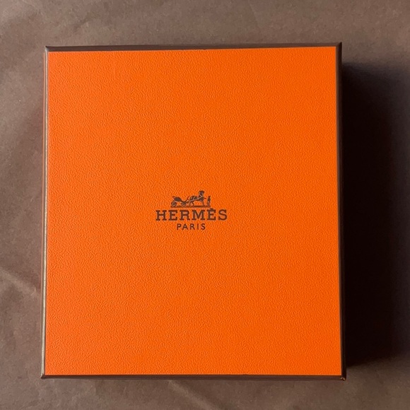 🐴 HERMÈS BOX AND RIBBON BUNDLE 🐴 NWOT 🐴 - Picture 10 of 16